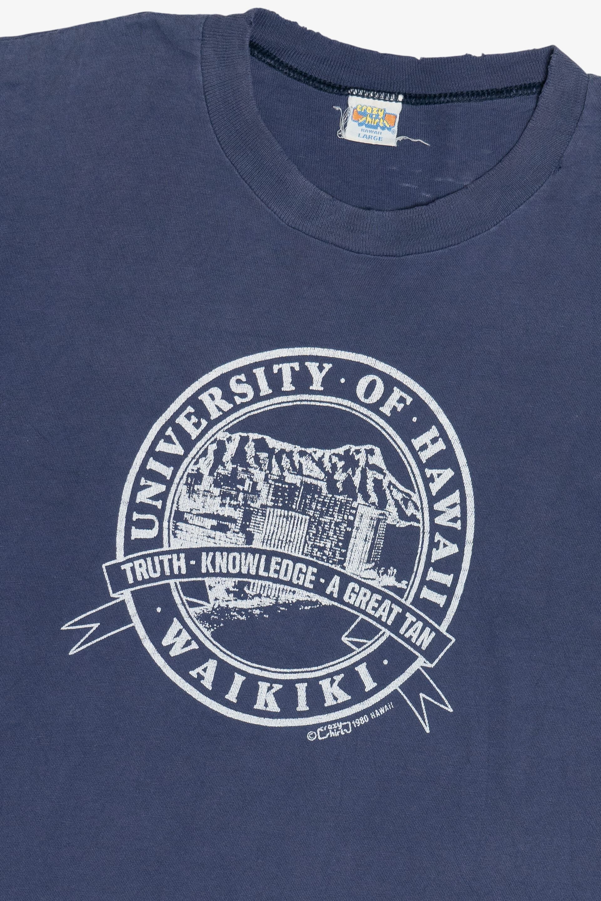 Vintage Distressed University Of Hawaii "Truth Knowledge A Great Tan" Crazy Shirts T-Shirt (1980s)