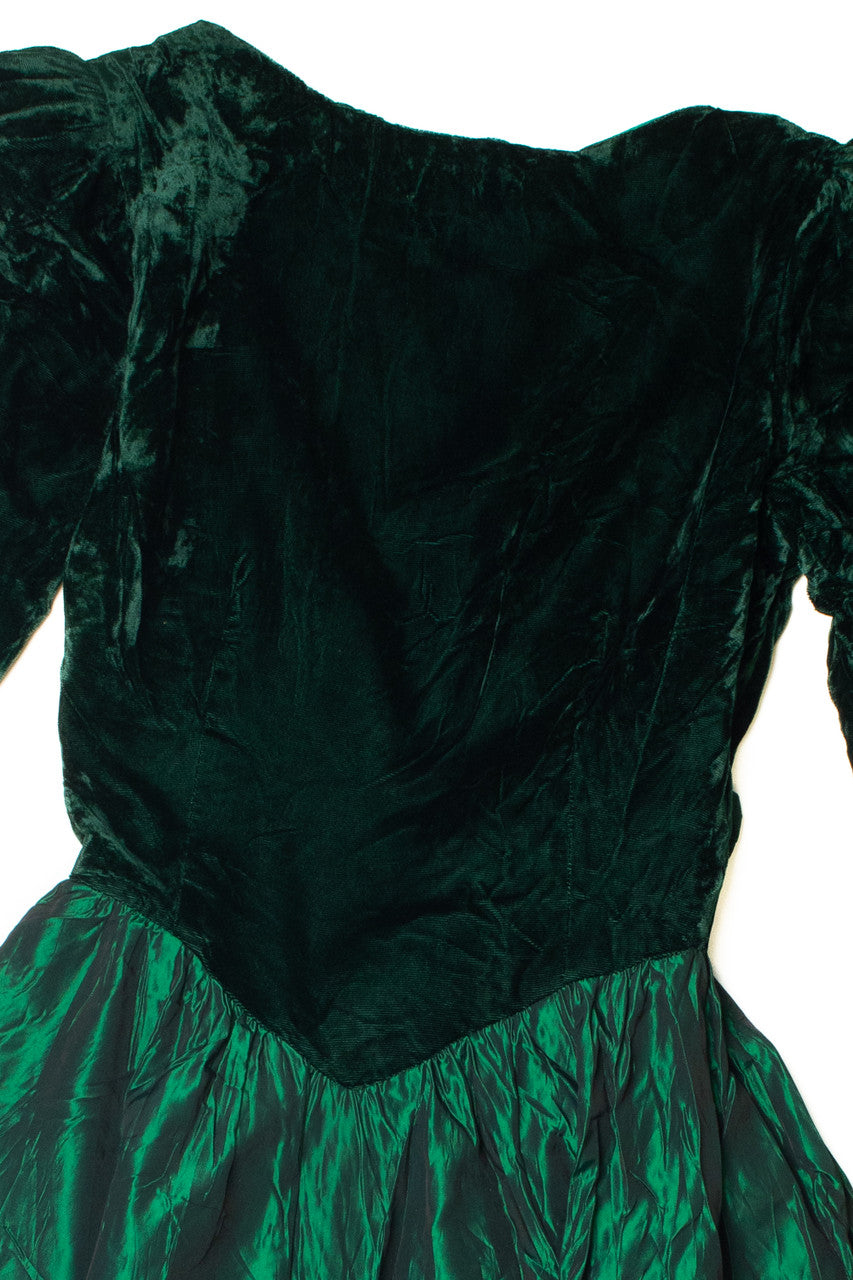 Vintage Crushed Velvet 3/4 Sleeve Large Bow Dress (1980s)