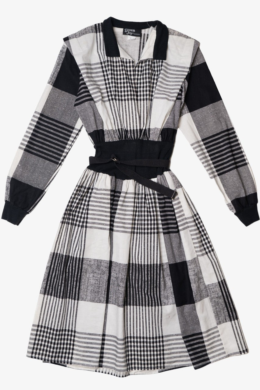 Vintage 1950s Style Open Front Dress With Belt