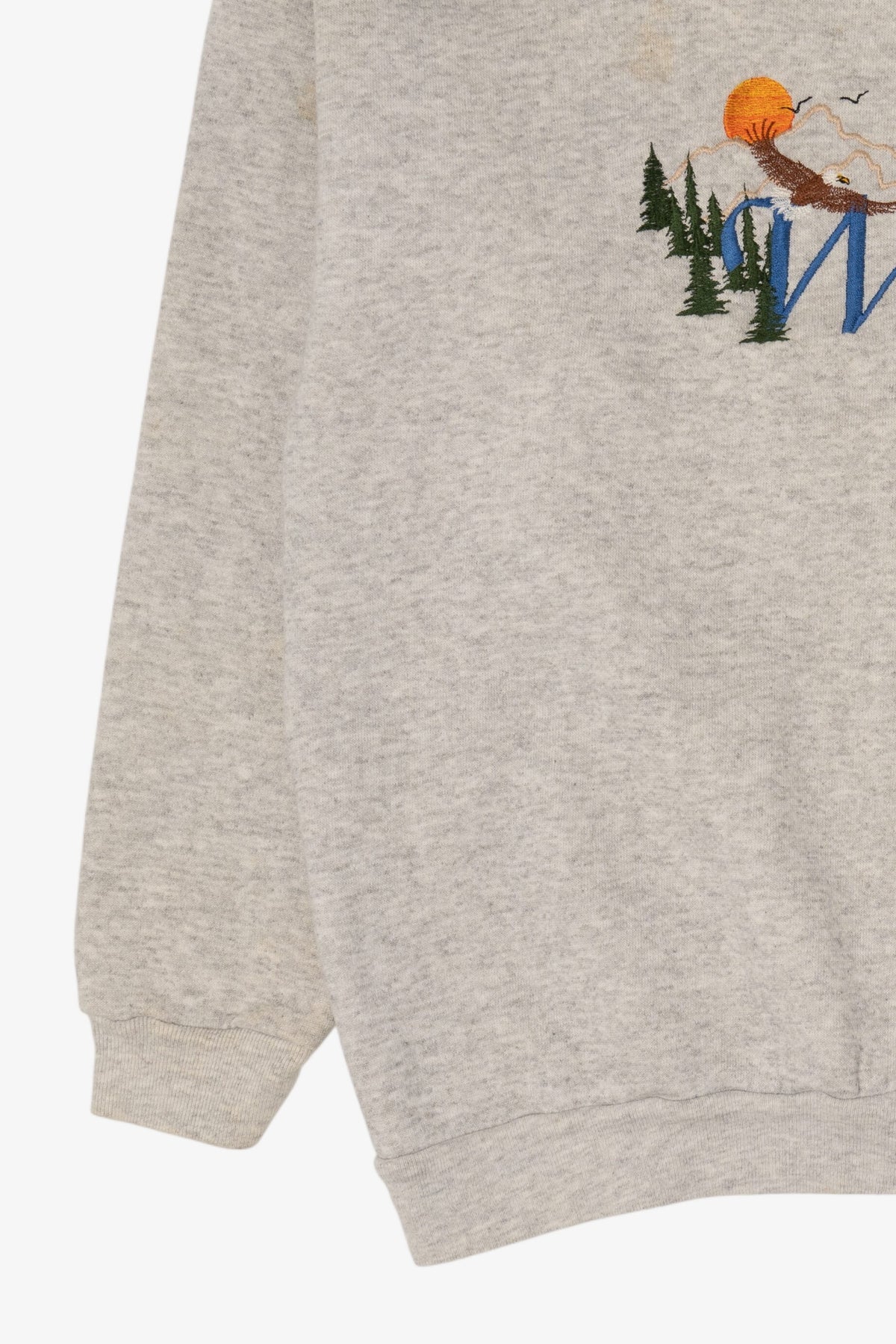 Vintage Embroidered Wildlife Expedition Sweatshirt (1990s)