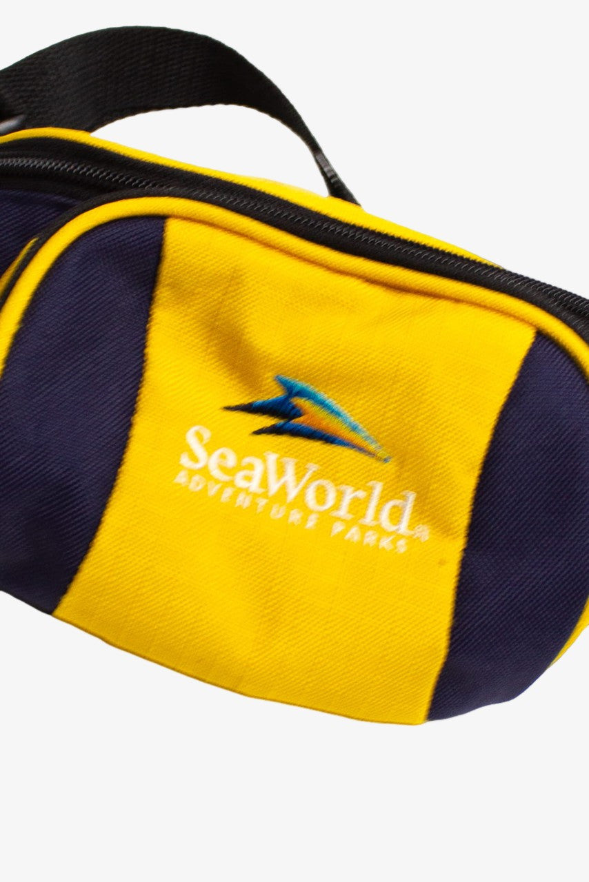 Vintage SeaWorld Adventure Parks Fanny Pack