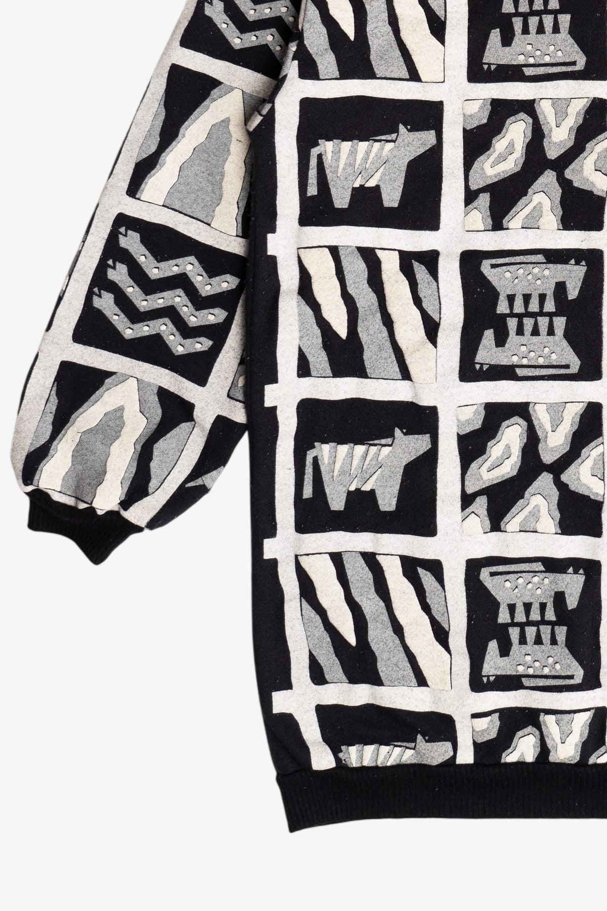 Vintage Scarab San Francisco Embossed Print Long Sweatshirt (1980s)