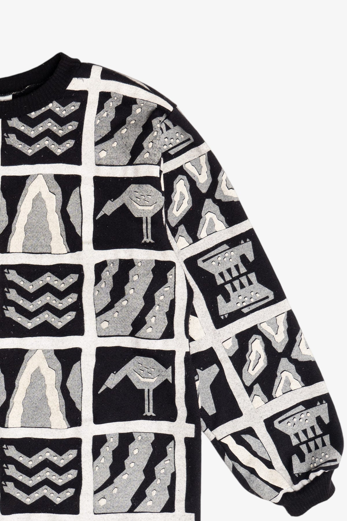 Vintage Scarab San Francisco Embossed Print Long Sweatshirt (1980s)