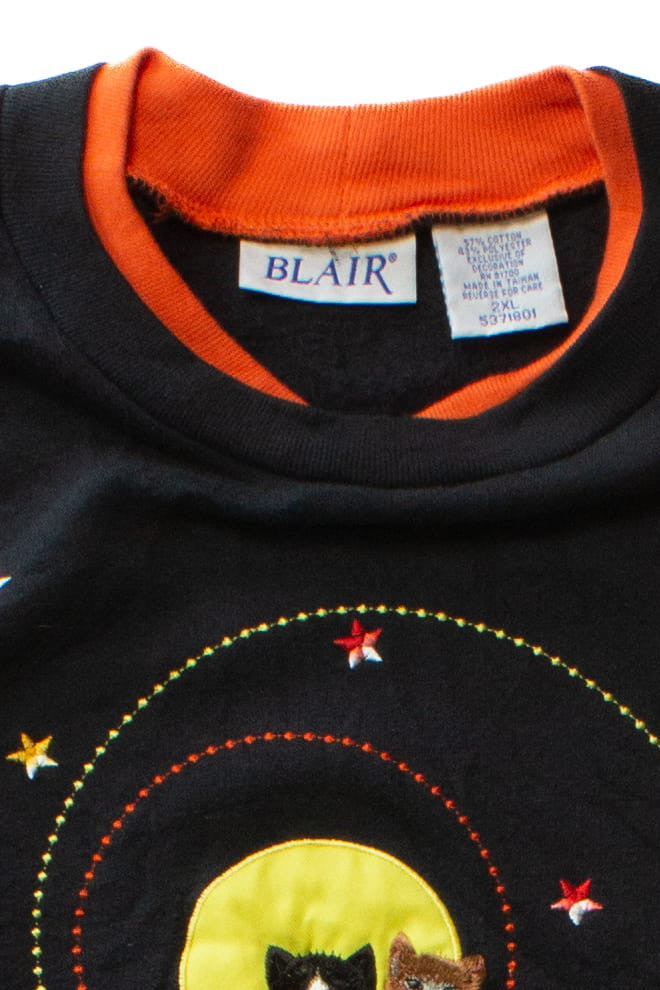 Vintage Embroidered Cats Halloween Sweatshirt (1990s) 678