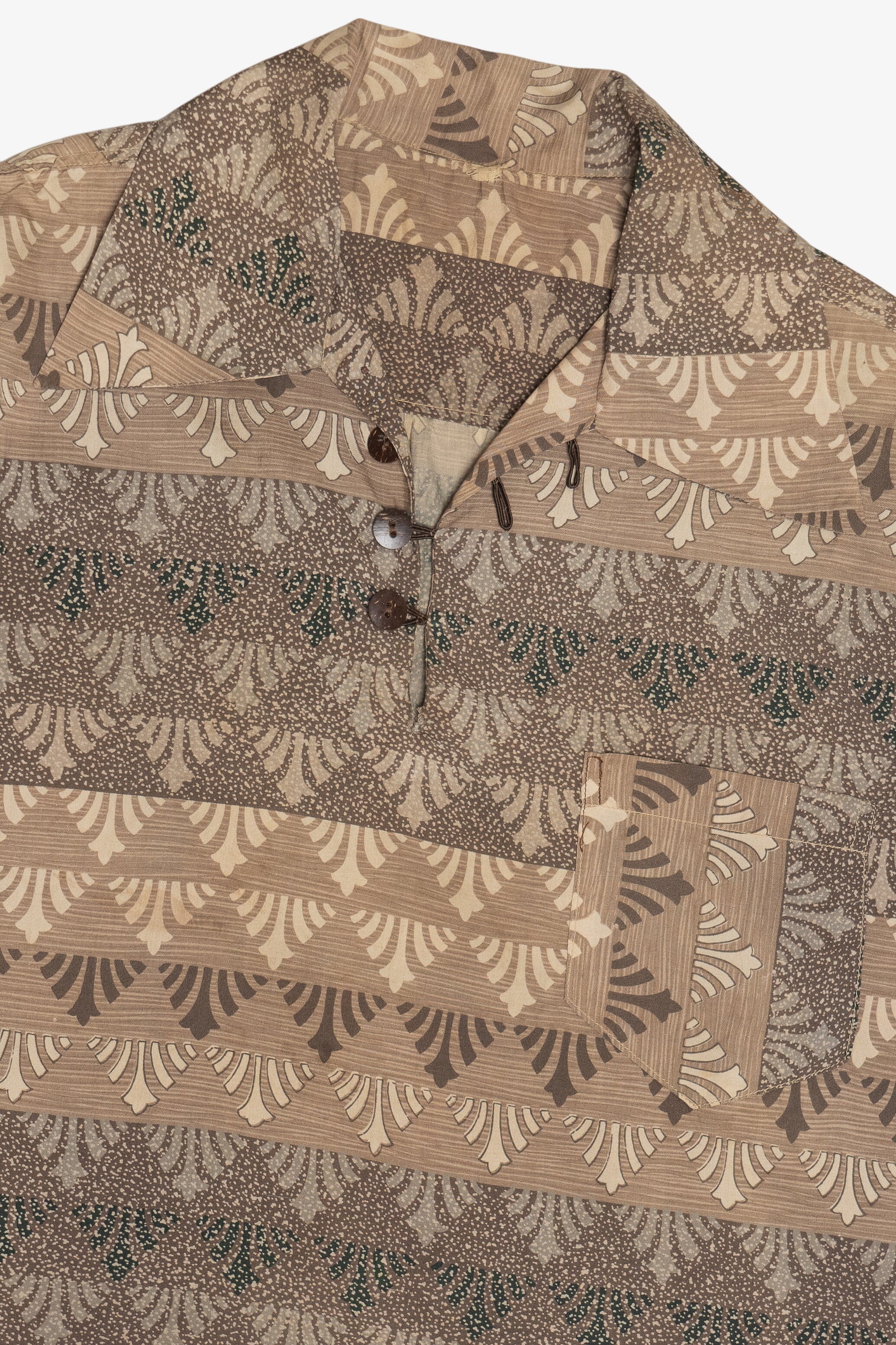 Rare Vintage Hawaiian Long Sleeve Shirt Quarter Loop Button Detail 40/50s