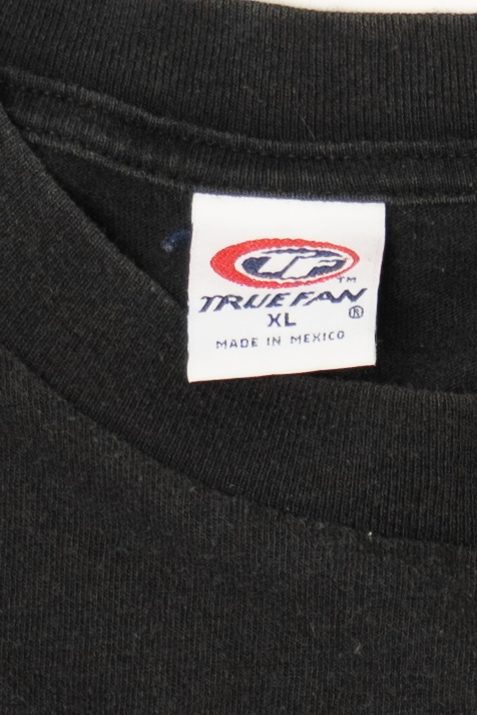 Vintage NHL Philadelphia Flyers Skyline T-Shirt (1990s)