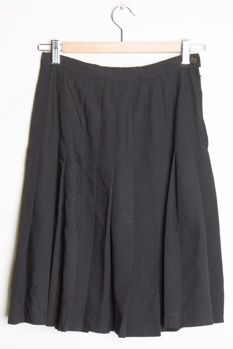 Black Pleated Skirt 1