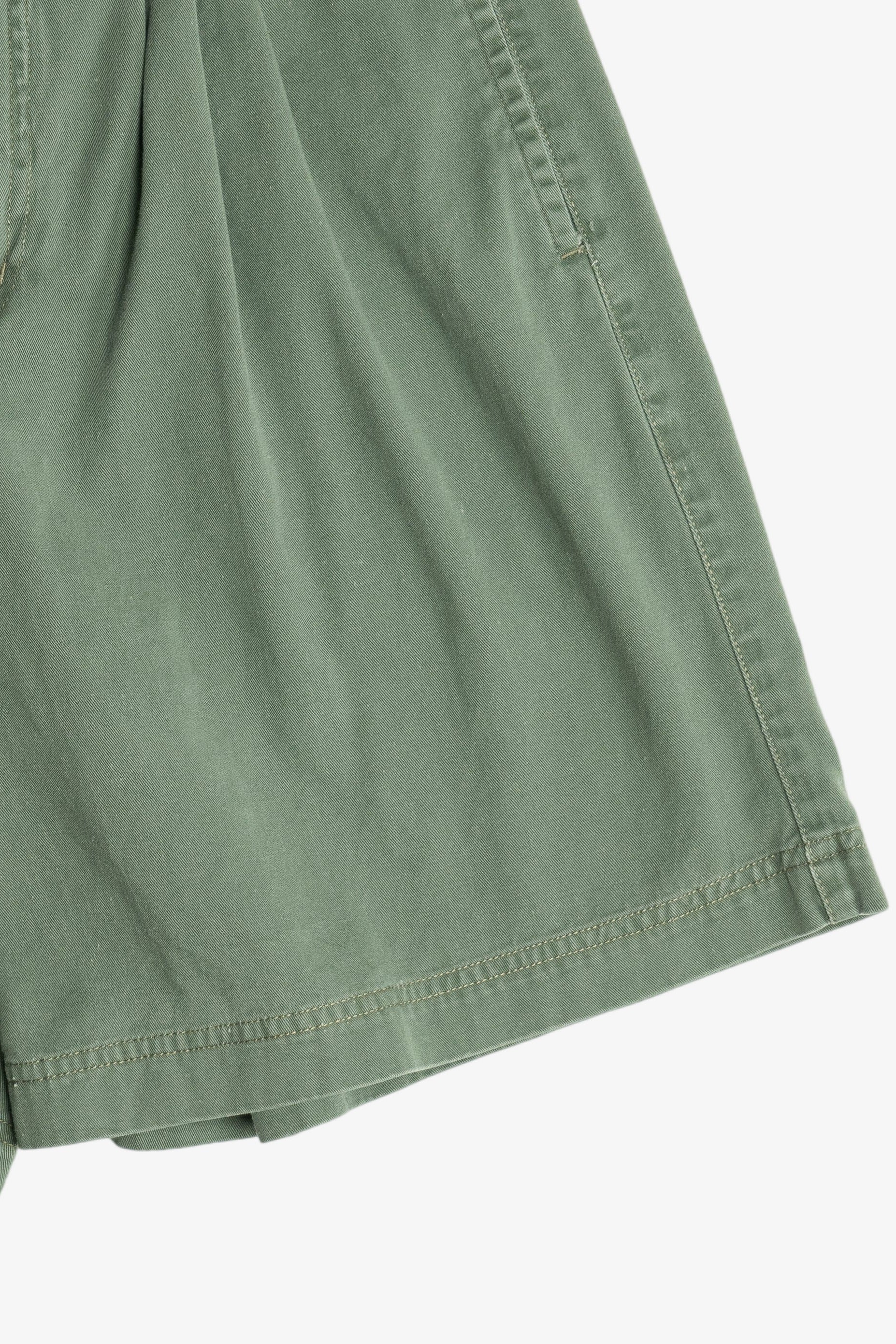 Vintage Sage Green Pleated High Waisted Shorts (1990s)