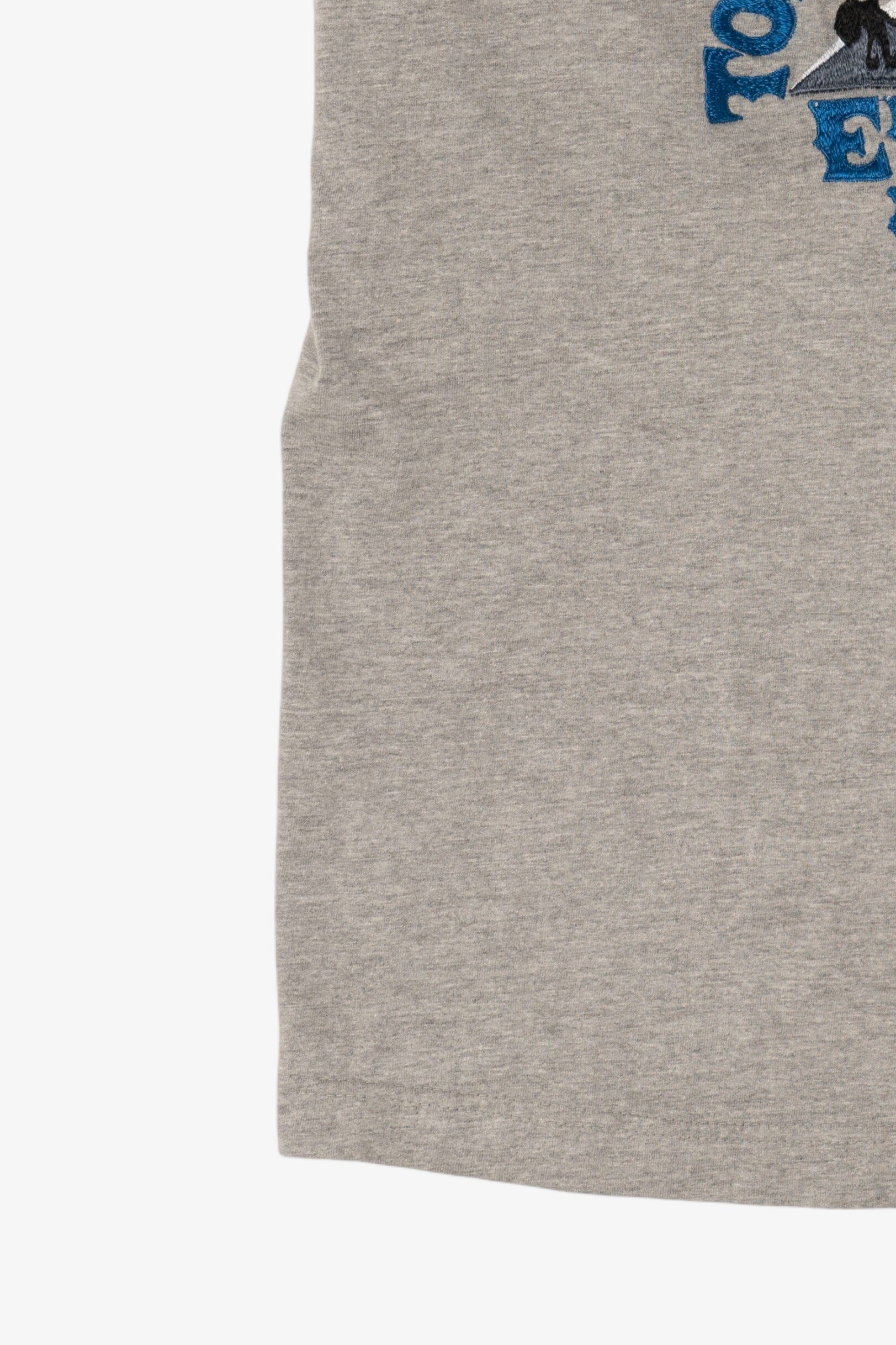 Vintage Gray Embroidered "Top Of The World" Everest Nepal T-Shirt (1990s)