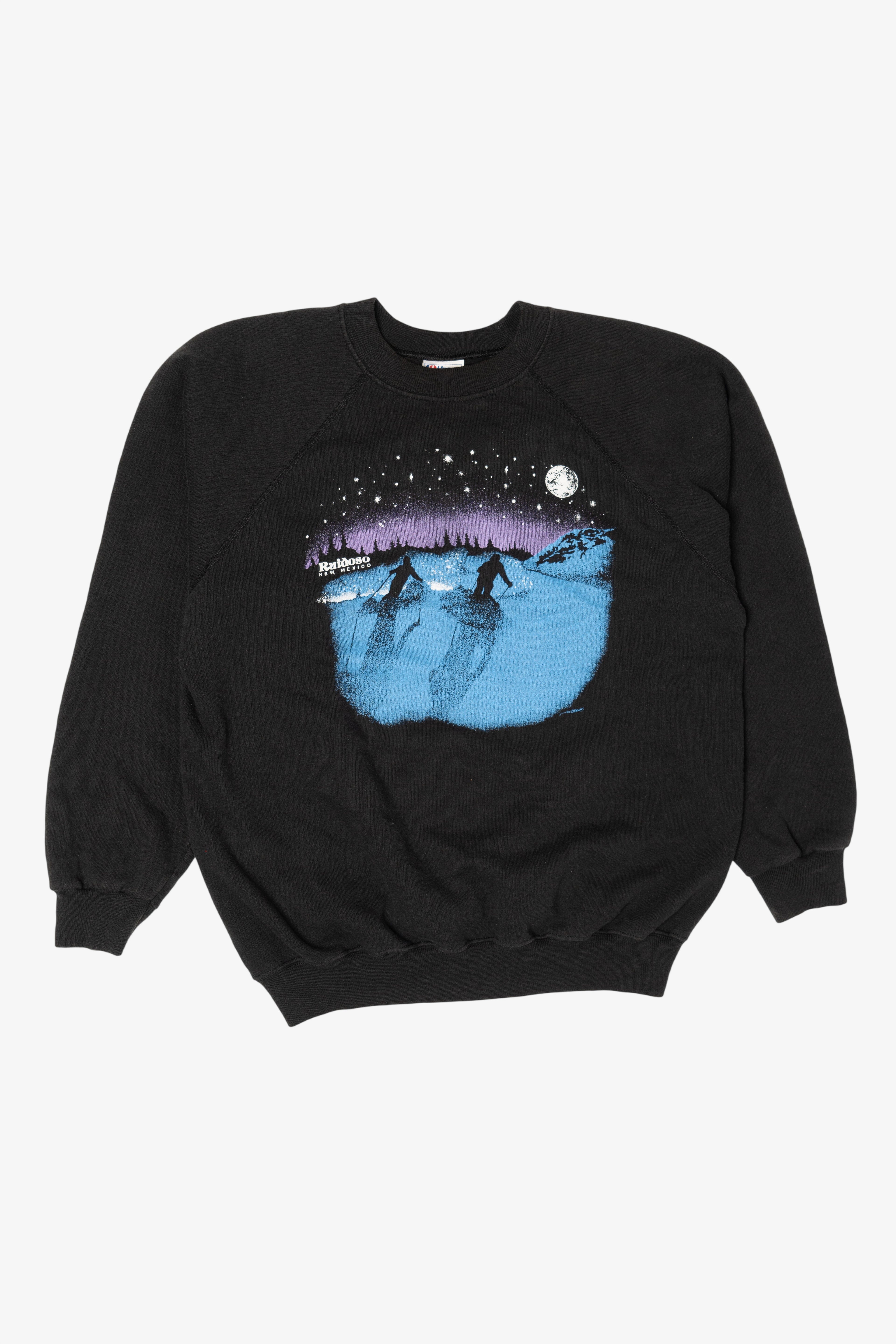 Vintage Winter Snowshoeing Raglan Sweatshirt (1990s)