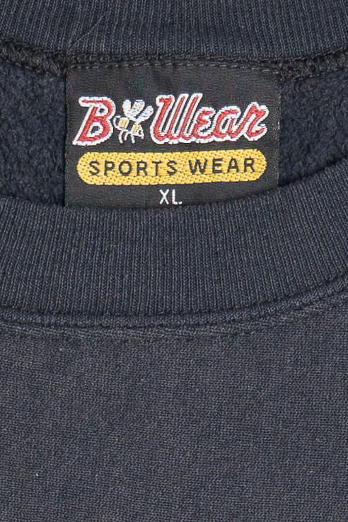 Vintage "Arlington Red Devils" Embroidered Sweatshirt (1990s)