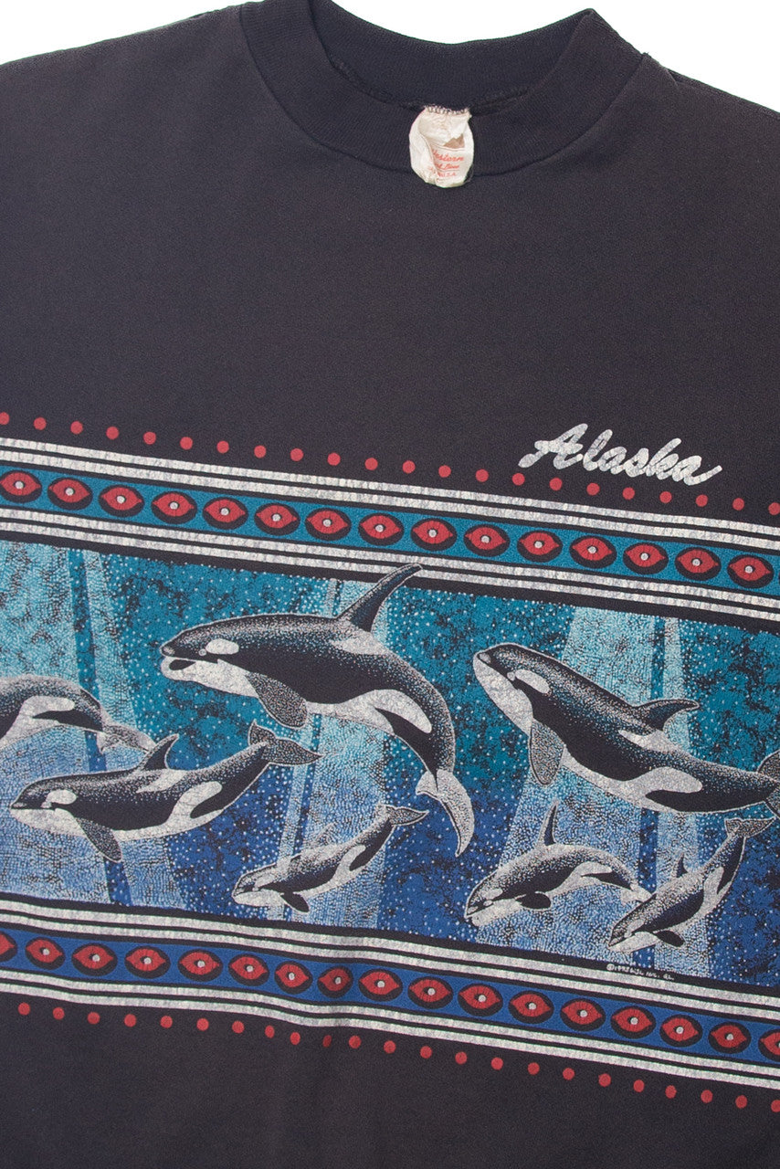 Vintage "Alaska" Killer Whales Wrap Around Illustration Sweatshirt (1990s)