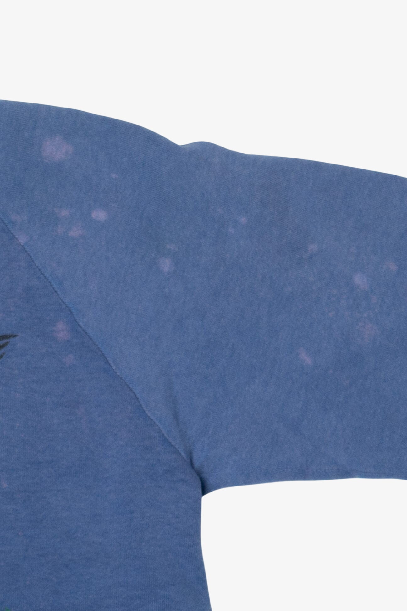 Vintage Distressed Ducks Flying Past Moon Raglan Sweatshirt (1990s)