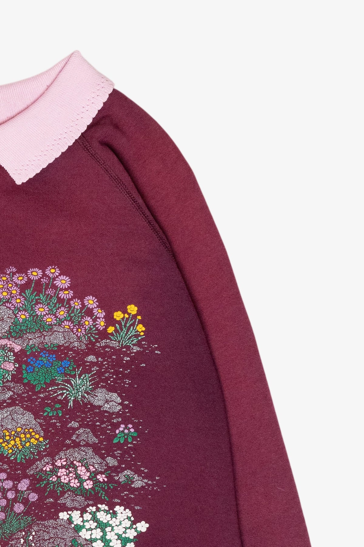 Morning Sun Maroon Flower Field Vintage Sweatshirt (1990s)