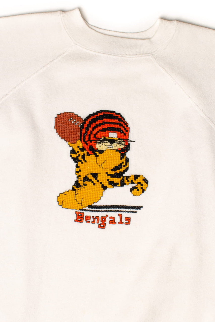 Vintage Cross Stitch Cincinnati Bengals Sweatshirt (1980s)
