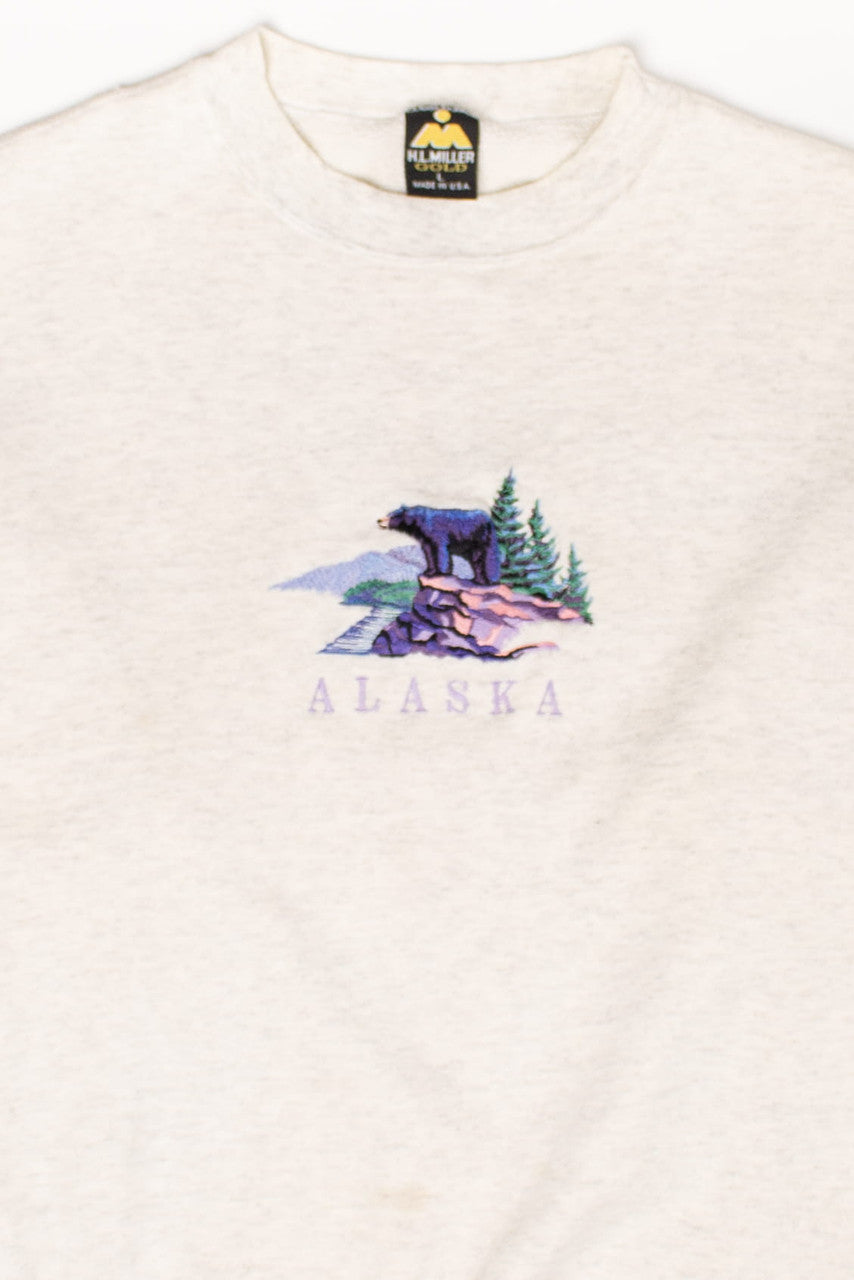 Vintage Embroidered Alaska Bear Sweatshirt (1990s)