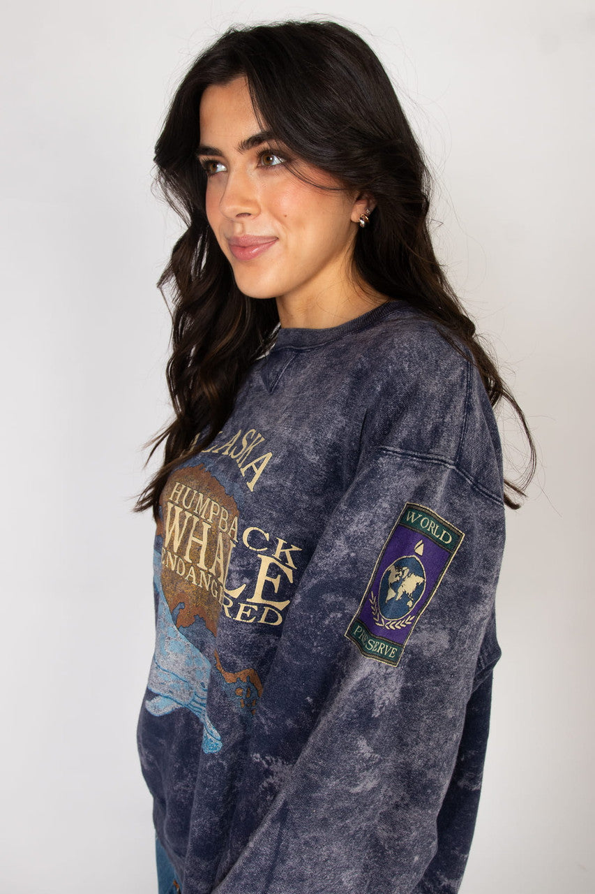 Vintage Alaska Endangered Humpback Whale Sweatshirt (1990s)