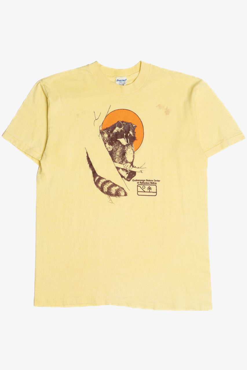 Vintage Distressed "Chattanooga Nature Center" Raccoon Print T-Shirt (1980s)