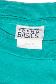 Vintage "Mistletoe Maniac" Garfield T-Shirt (1990s)