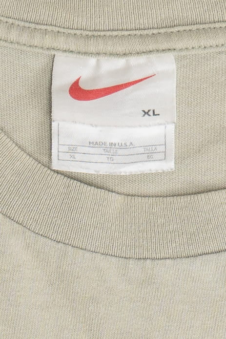Vintage Nike Embroidered Swoosh Logo T-Shirt (2000s)