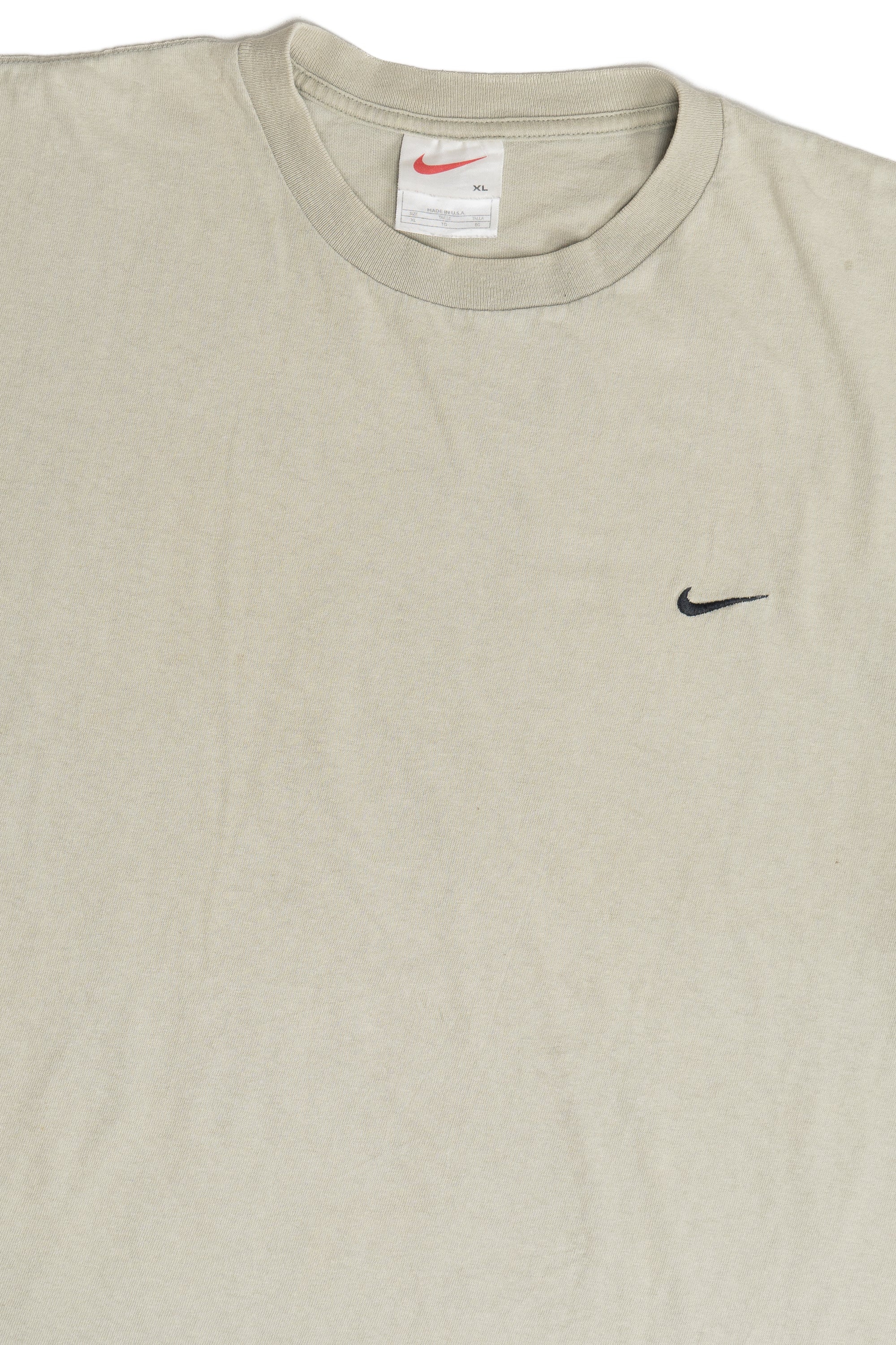 Vintage Nike Embroidered Swoosh Logo T-Shirt (2000s)