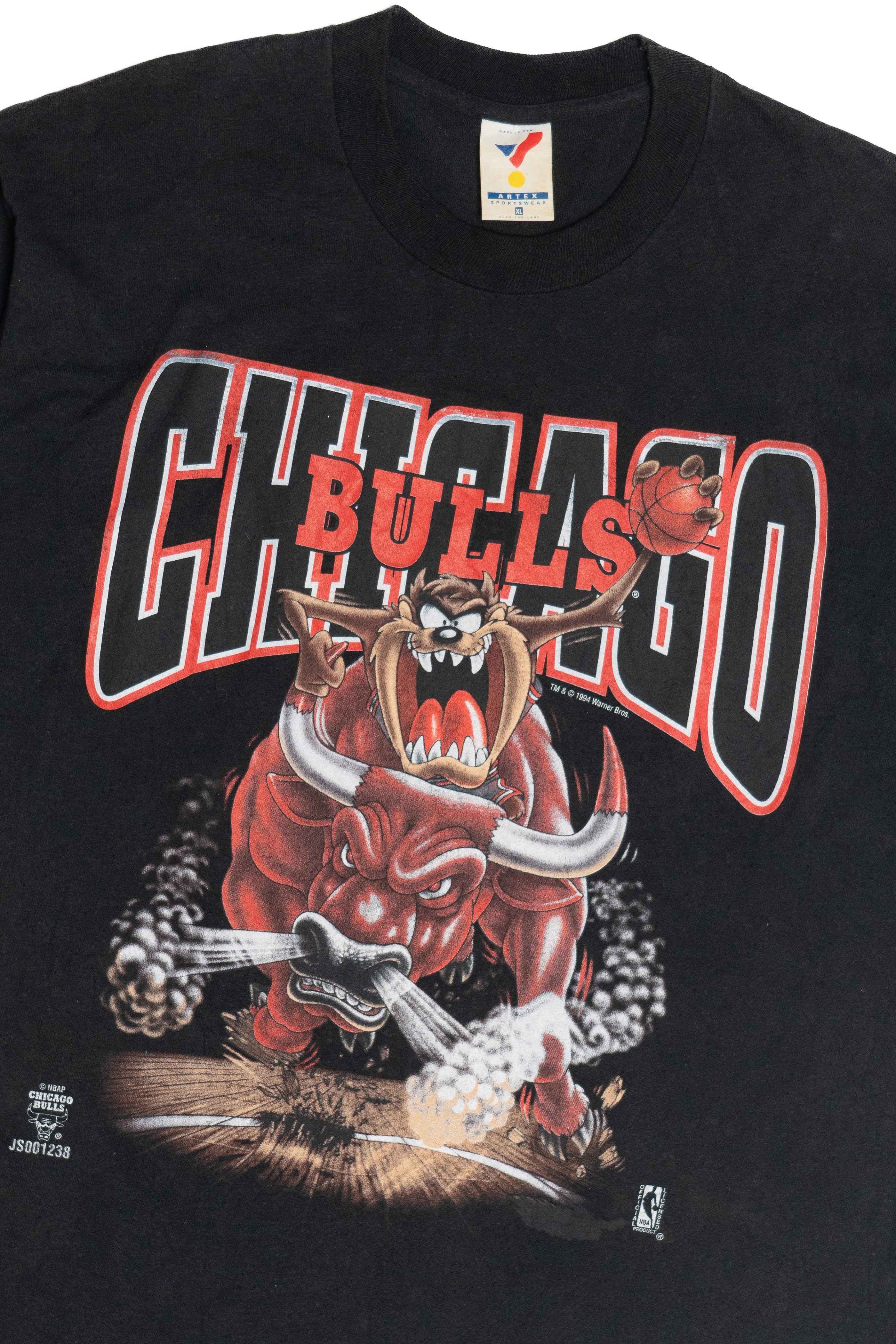 Vintage Chicago Bulls Taz Looney Tunes Artex T-Shirt (1990s)