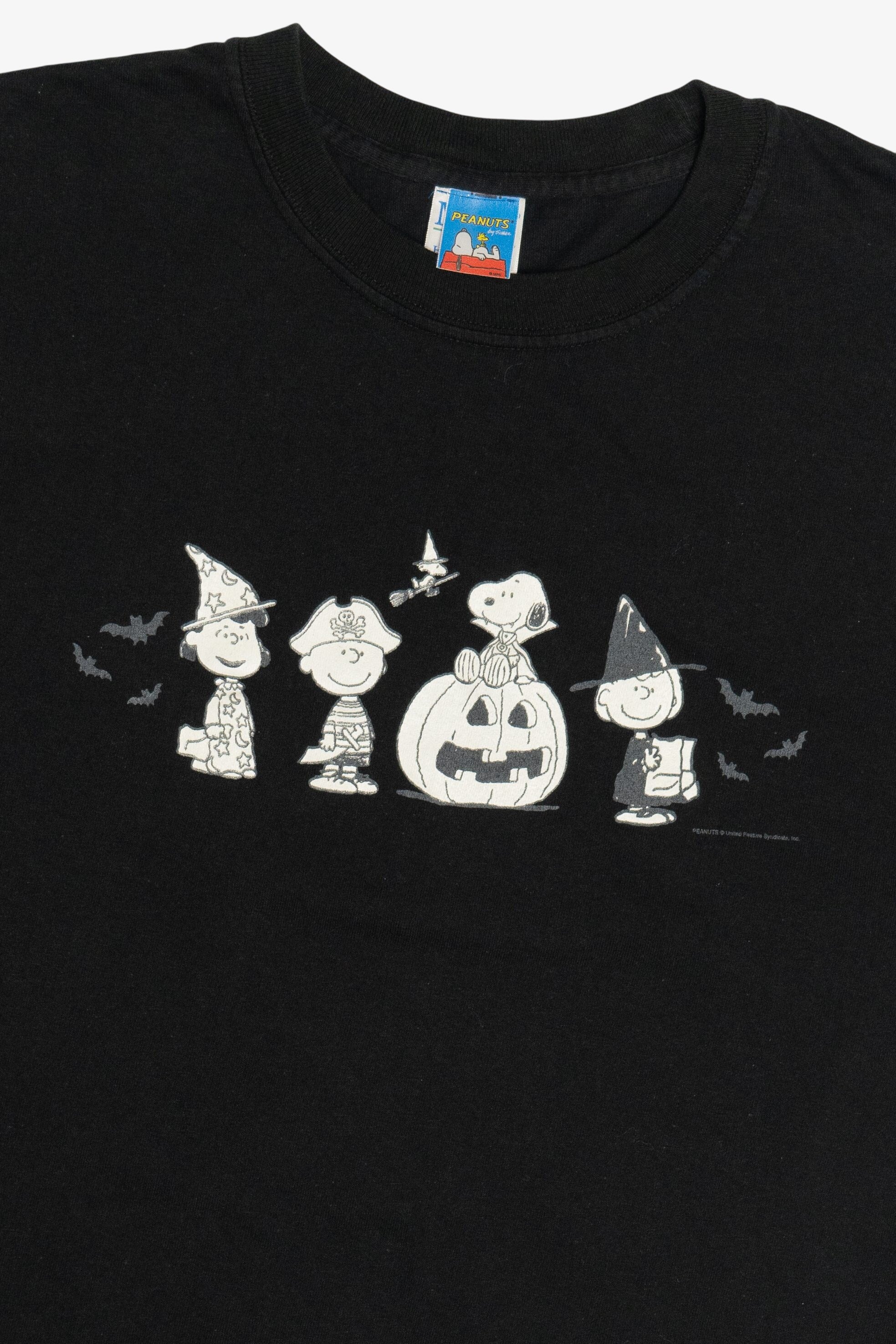 Vintage Peanuts Snoopy Halloween Glow In The Dark Print T-Shirt (2000s)