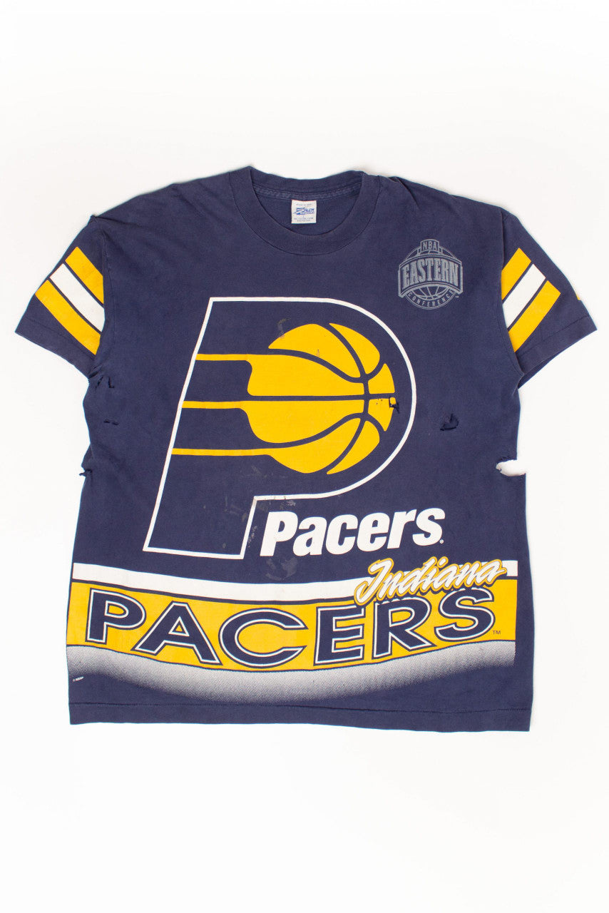 Vintage Destroyed Indiana Pacers T-Shirt (1990s)