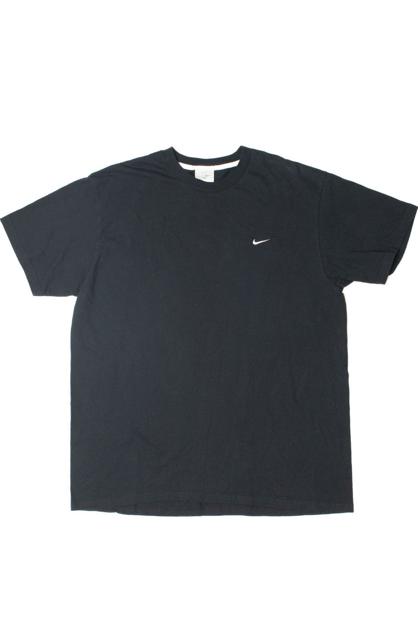 Vintage Nike Embroidered Logo T-Shirt (2000s) 9094