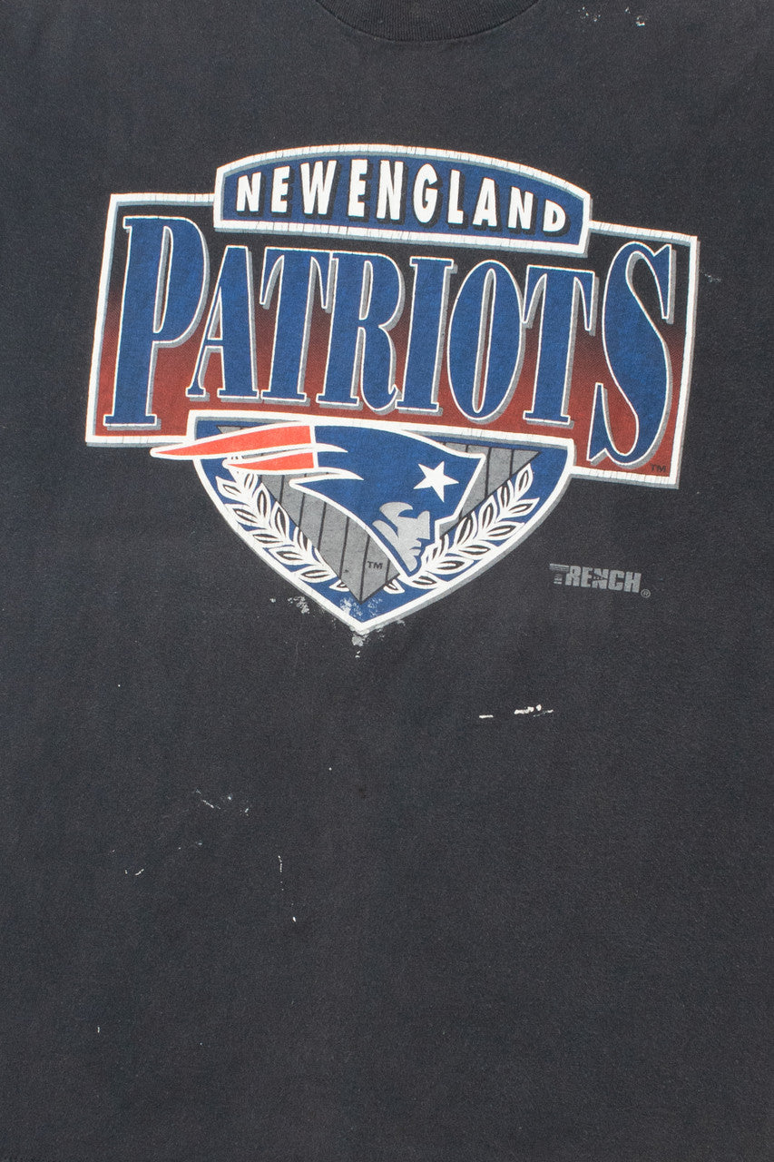 Vintage Distressed New England Patriots NFL Football T-Shirt