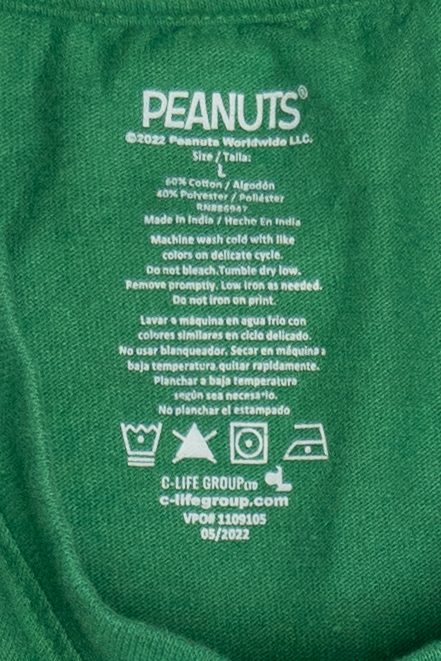 "Merry Christmas" Charlie Brown & Snoopy Peanuts Gang T-Shirt (2020s)