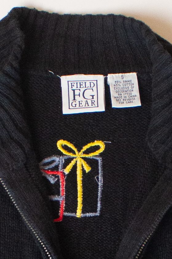 Vintage Santa's Presents Christmas Cardigan (1990s)