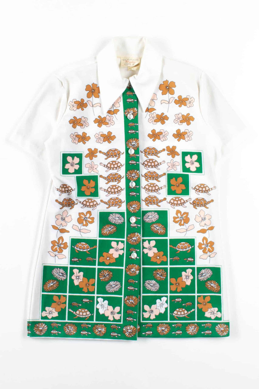 Hawaiian Tortoise Print Button Up Vintage Top