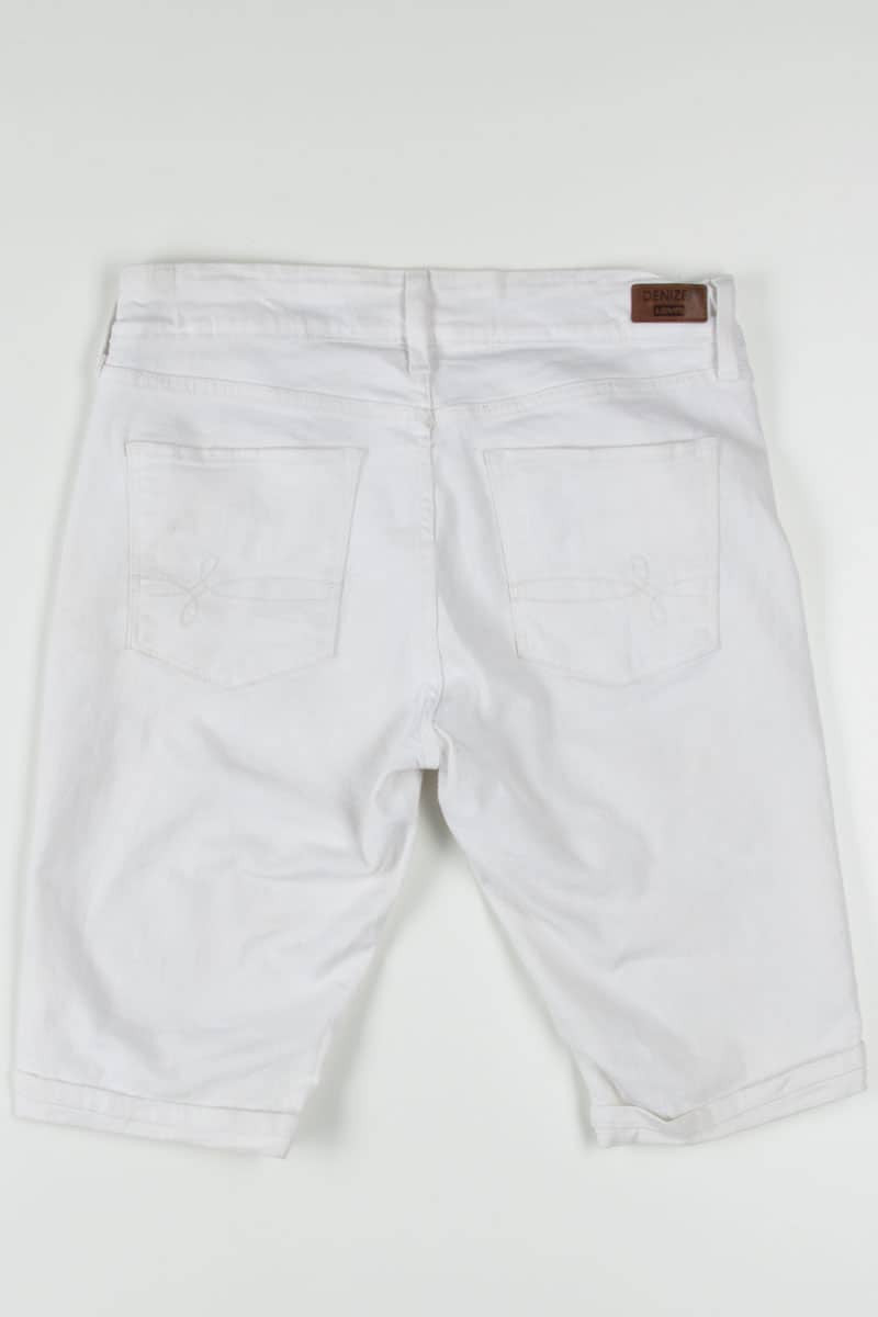 White Cuffed Levi's Denim Bermurda Shorts (sz. 12)