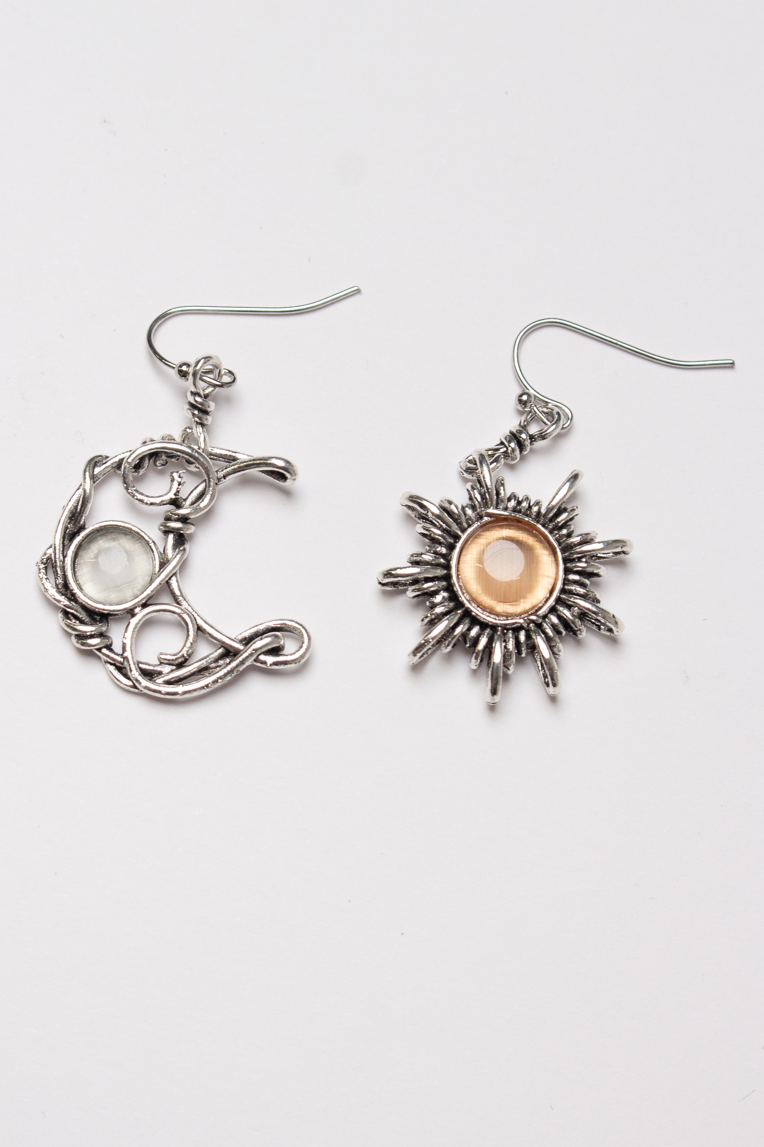 Mismatch Sun & Moon Earrings