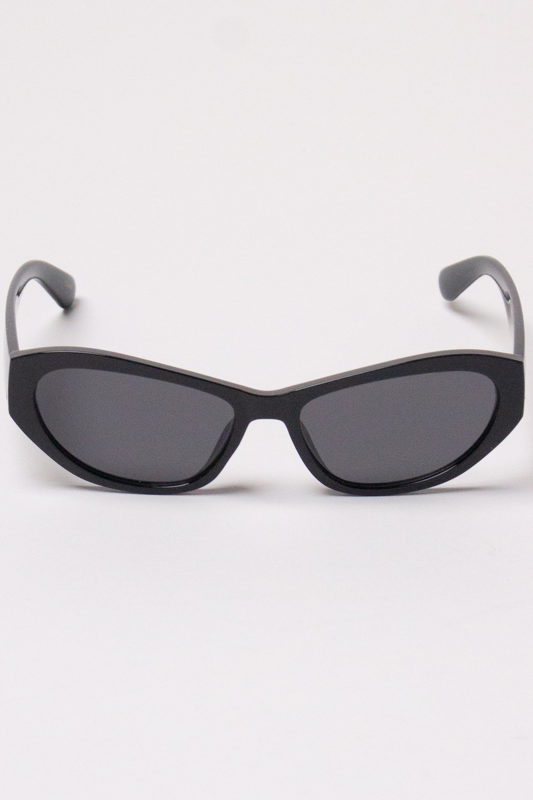 Rounded Cat Eye Sunglasses - Black