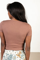 Brown Short Sleeve Seamless Notched Tee