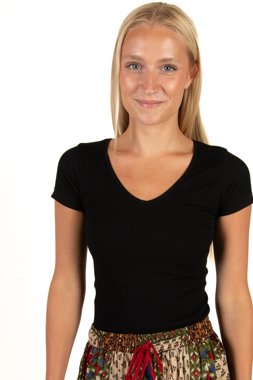 Black Seamless V Neck Tee