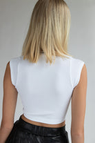 Embroidered Patch Sporty Notch Neck Seamless Tee