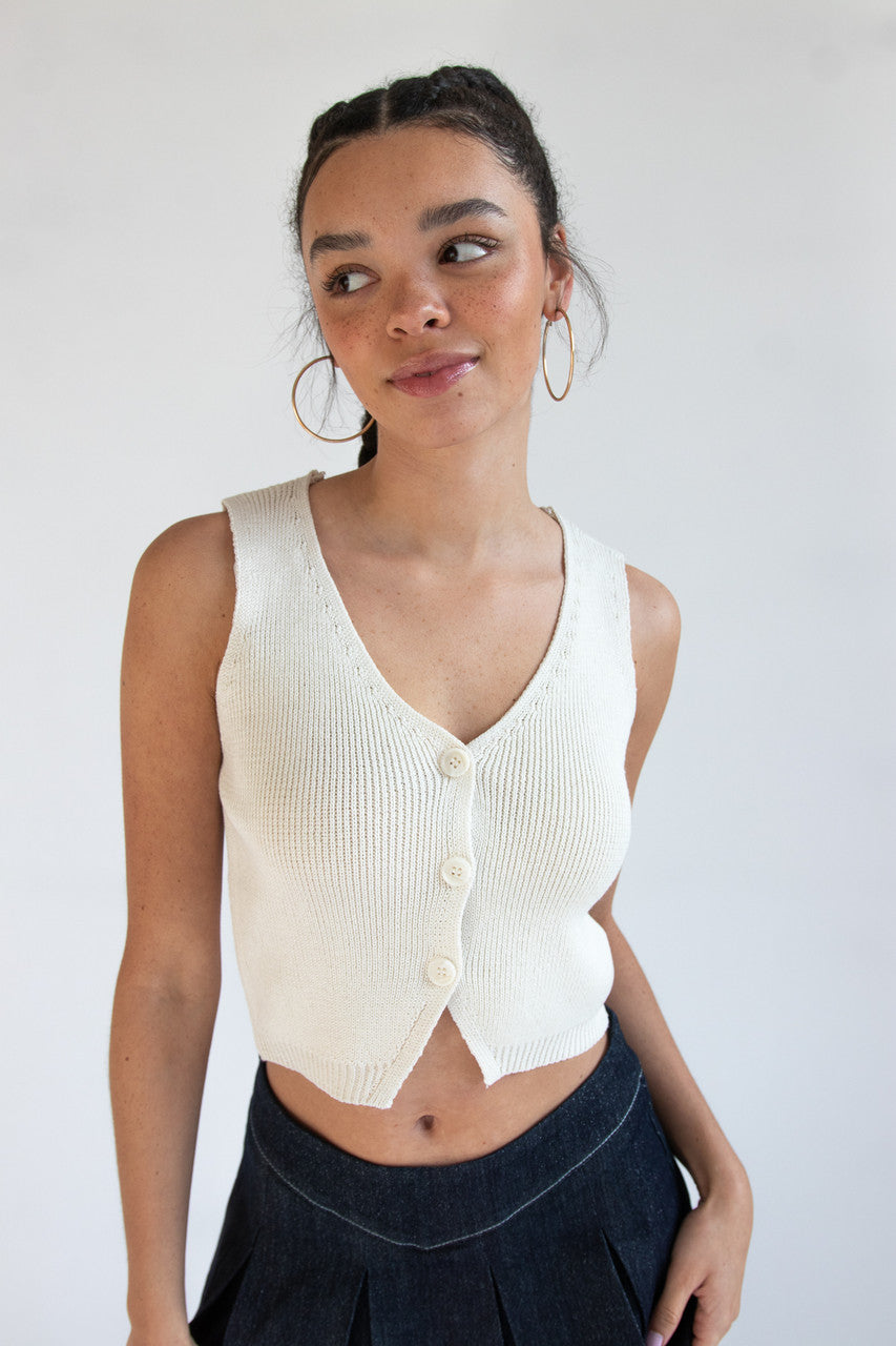 Button Sweater Vest 