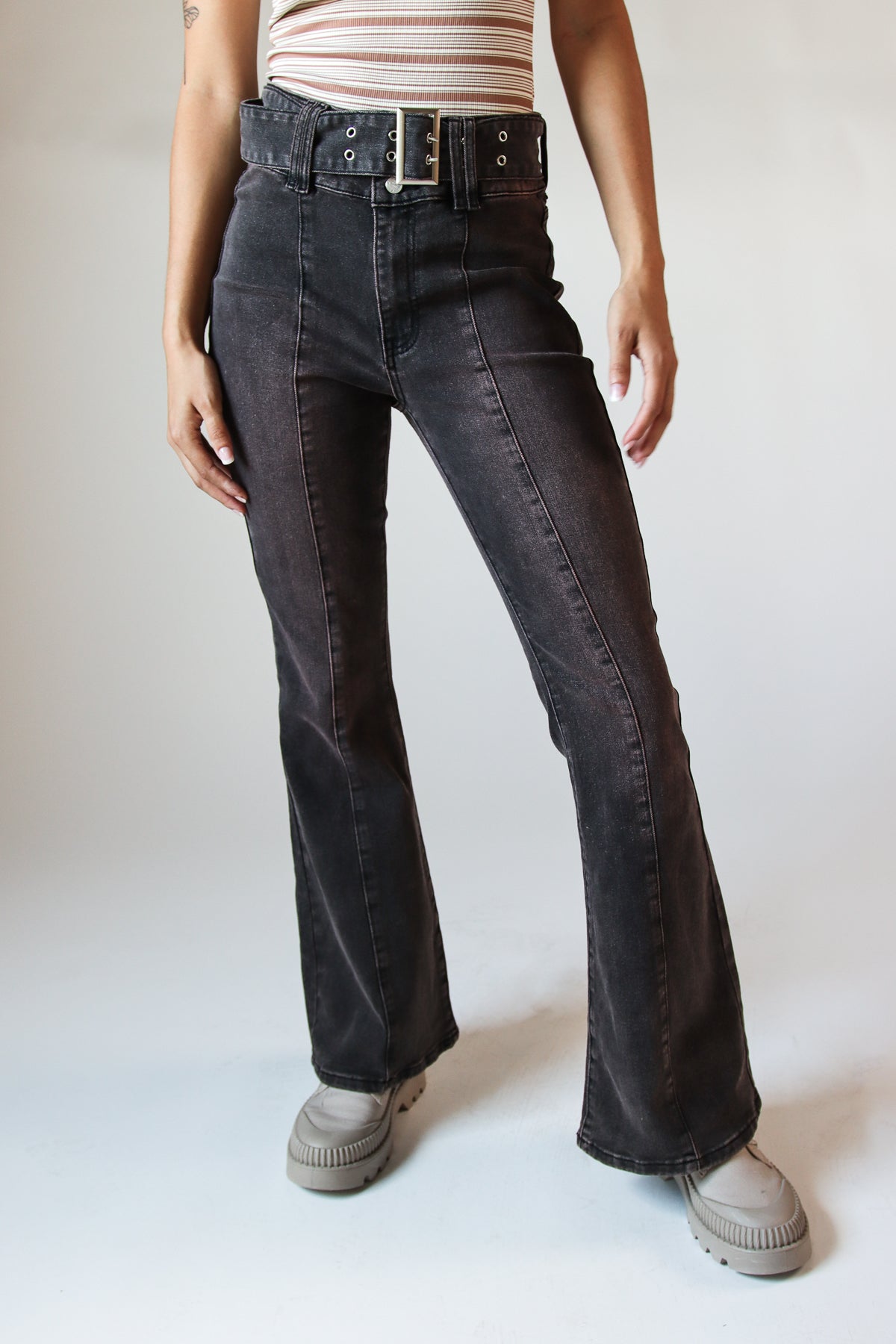 Belted Flare Grunge Wash Jeans – Ragstock