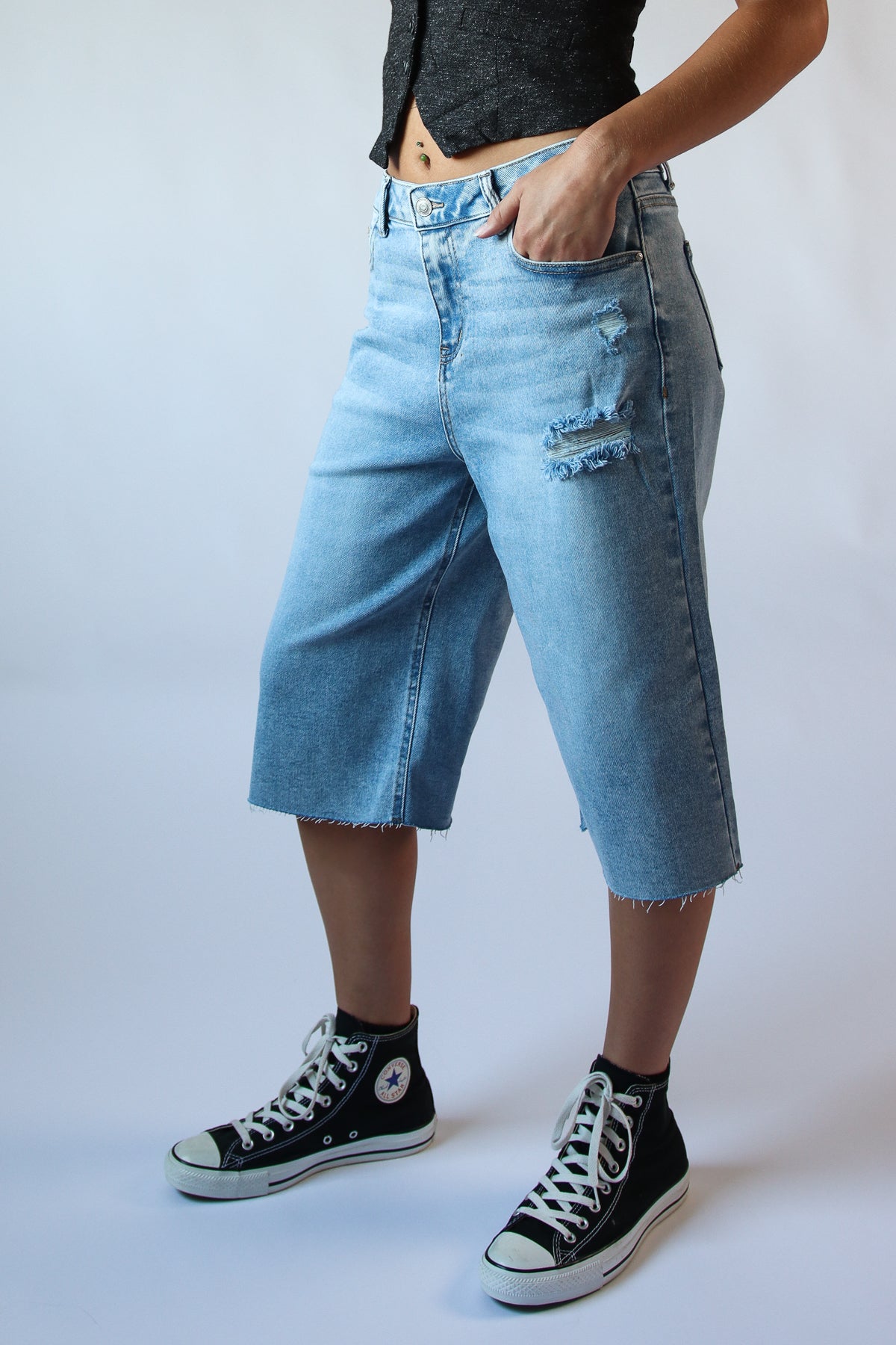 Distressed Long Jorts Light