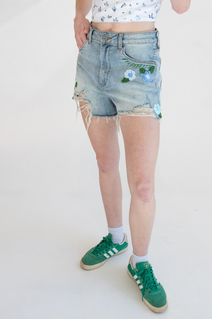 Crochet Flowers Cut Off Shorts
