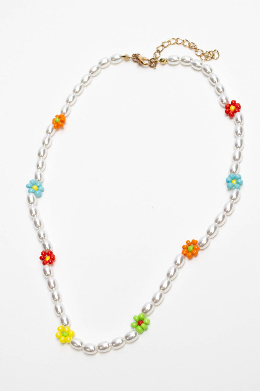 Pearl & Flower Beaded Necklace