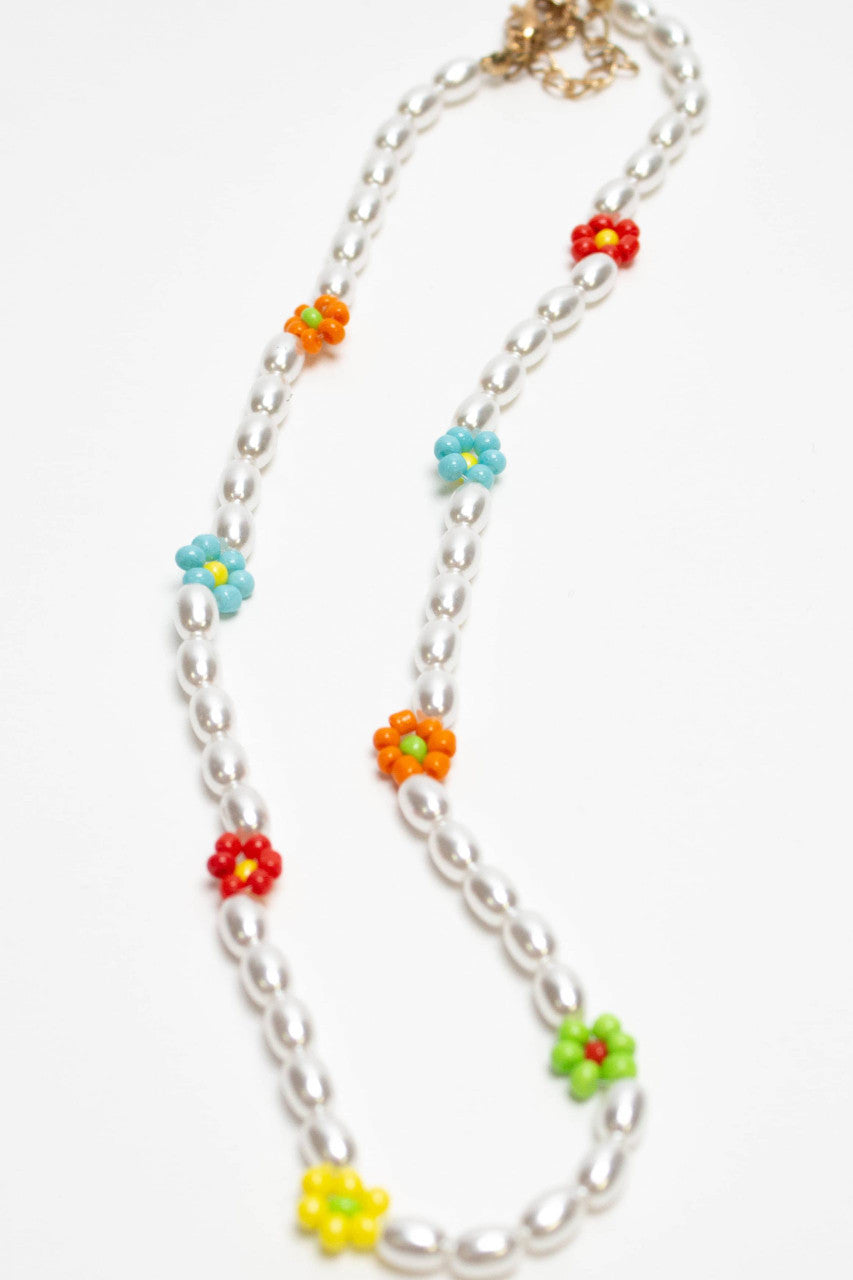 Pearl & Flower Beaded Necklace