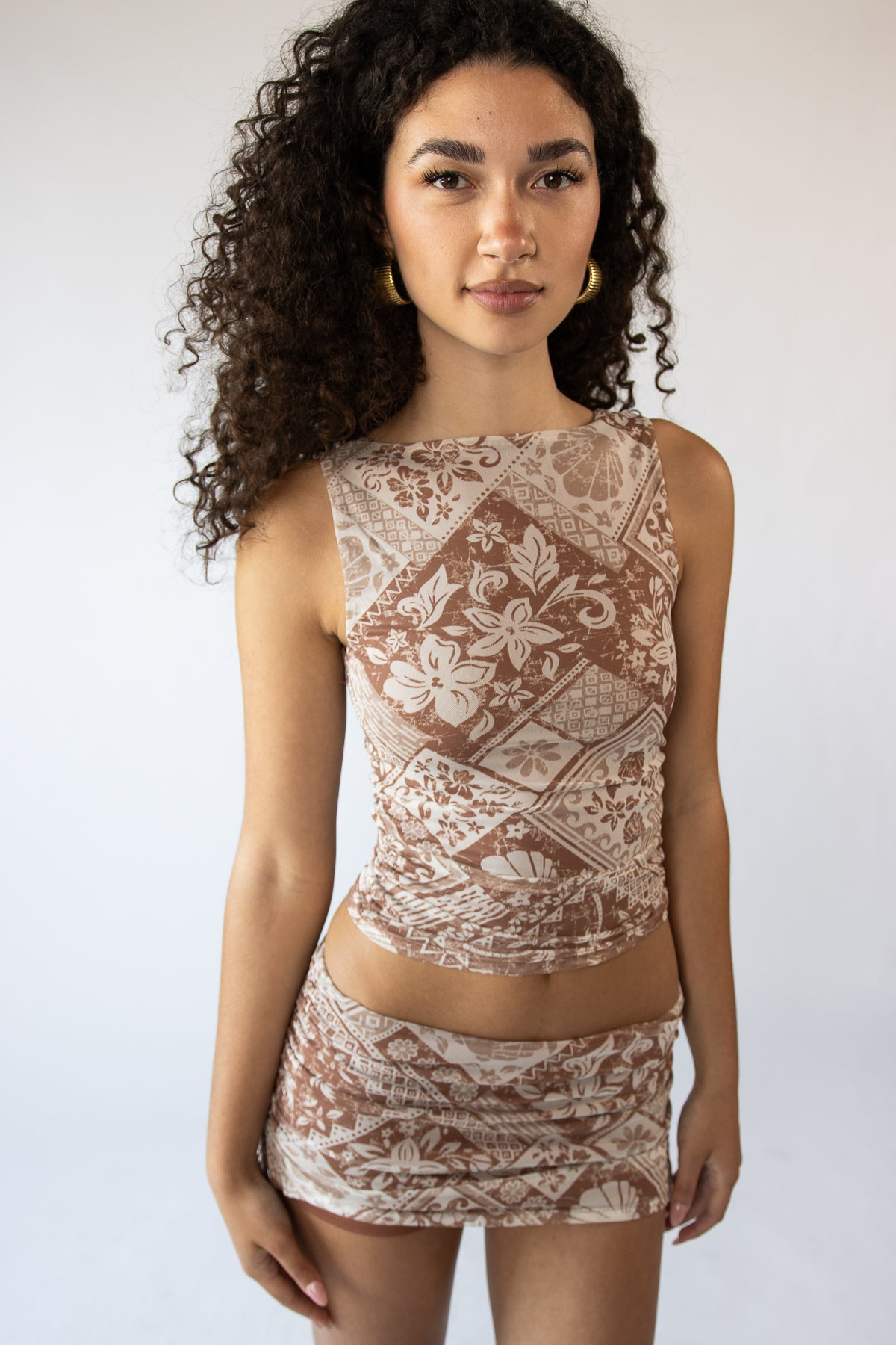 Mesh Printed Sleeveless Boat Neck Top
