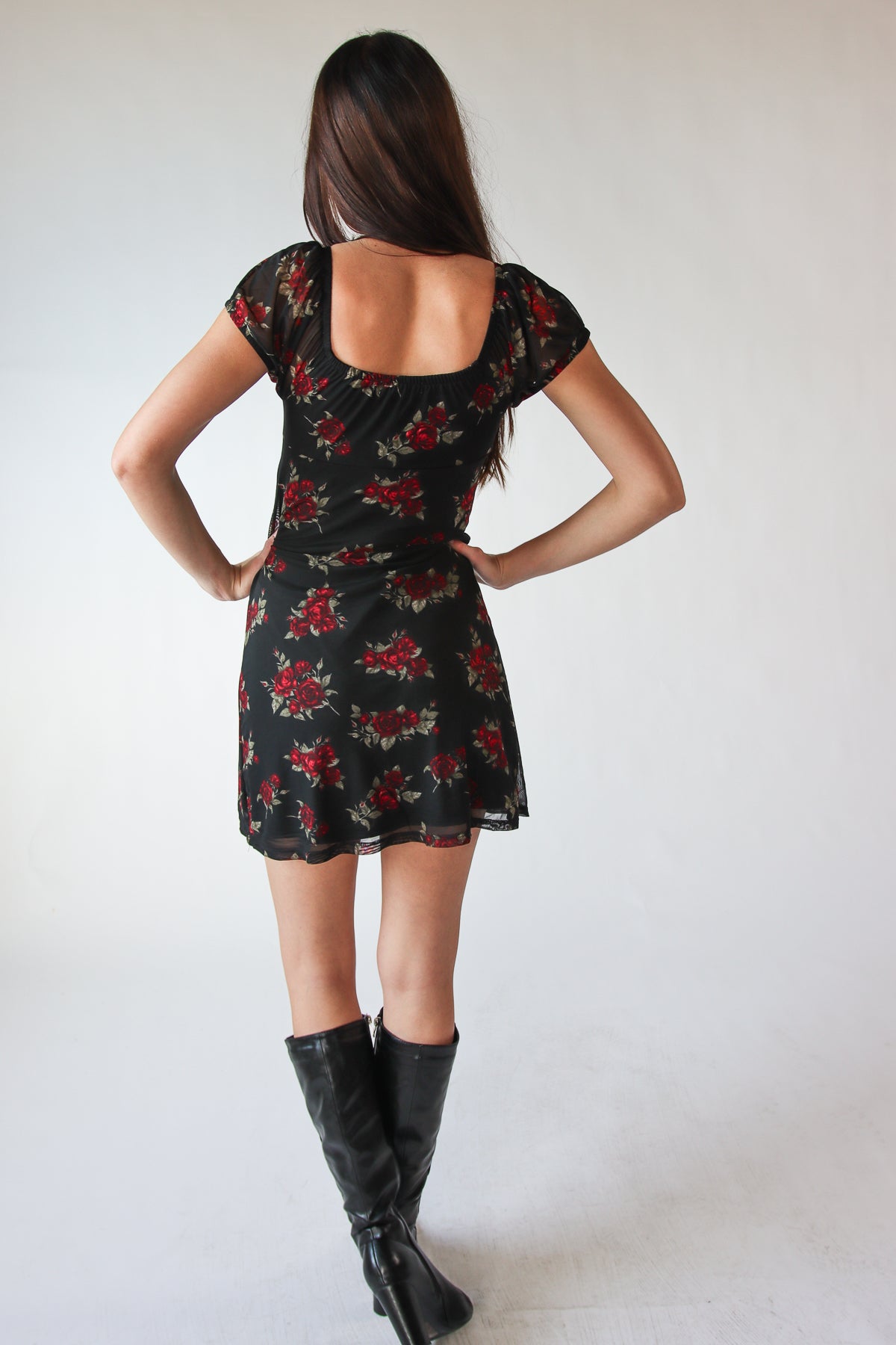 marilyn monroe black and white dress Vintage 1980s Black & Red Rose Print Silk Dress, Small main image 0