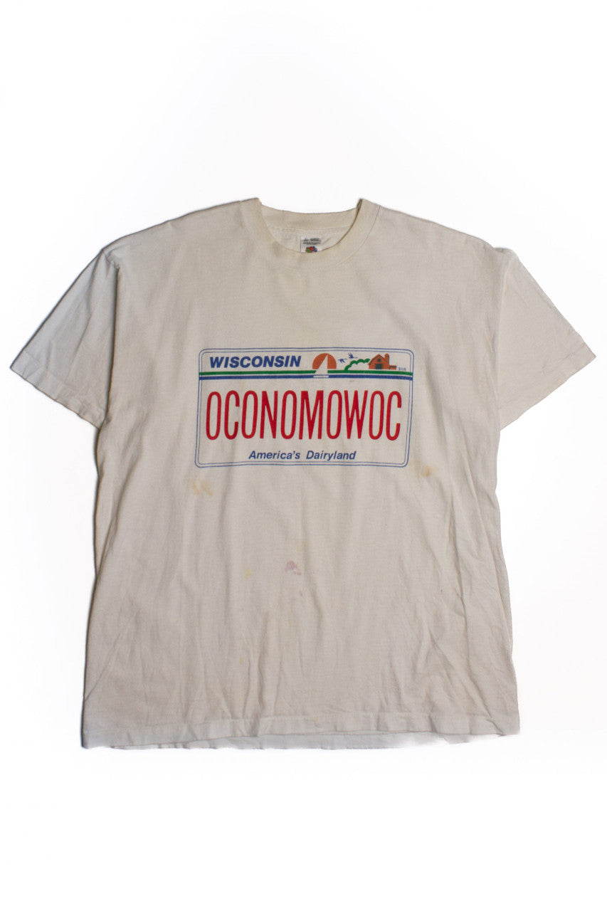 Vintage Oconomowoc, Wisconsin T-Shirt (1990s)