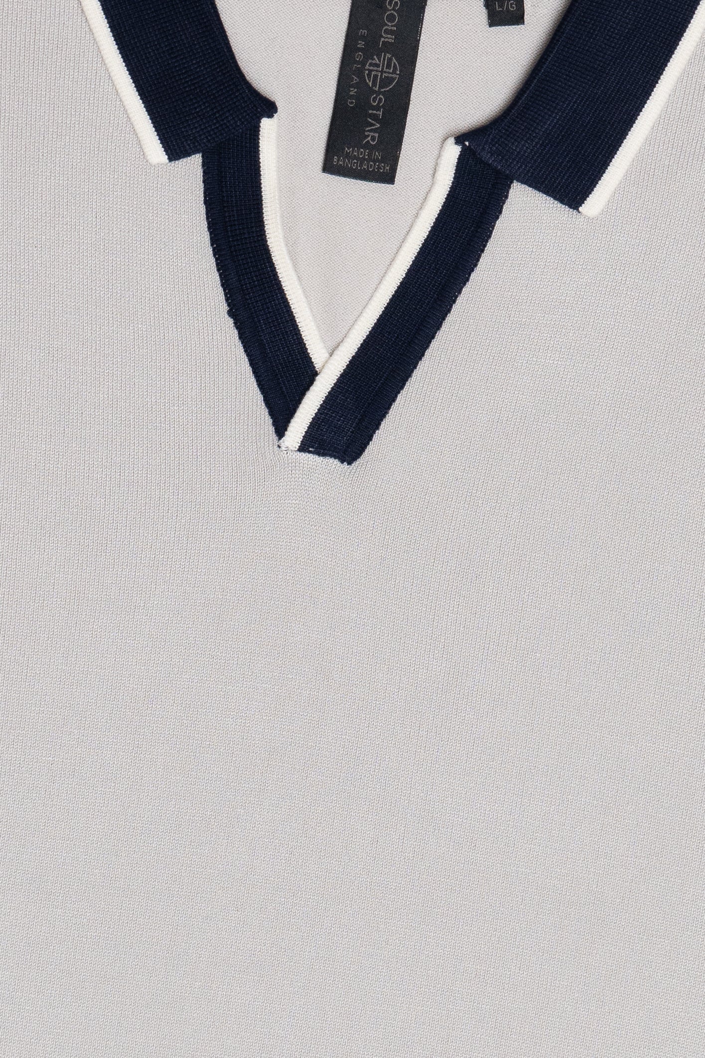 Airmyn V-Neck Polo