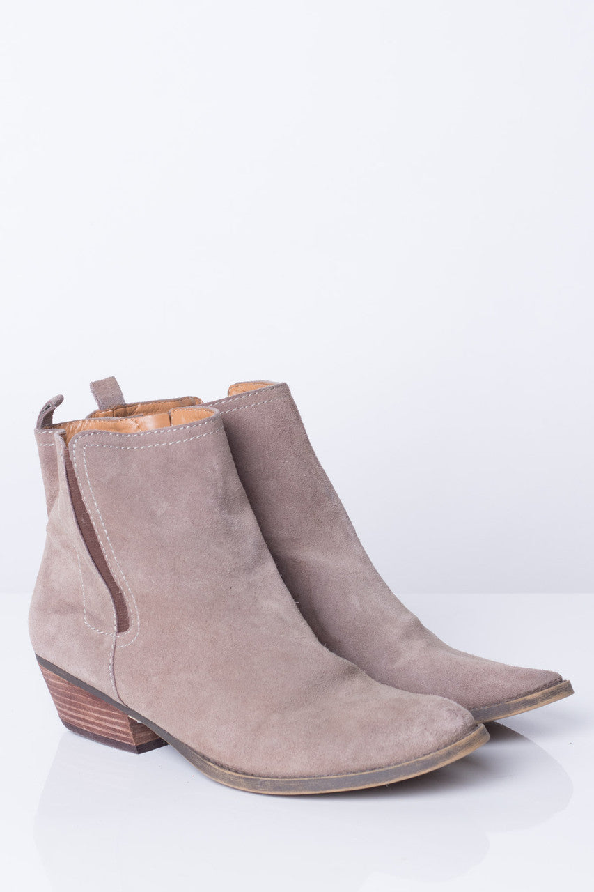 Grey Suede Chelsea Boots (10M)